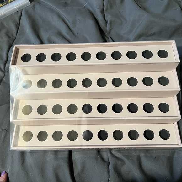 Make up holder - Picture 2 of 2